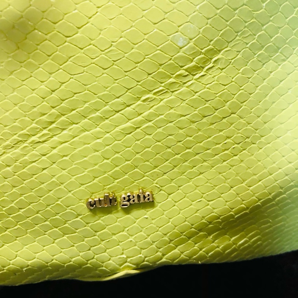cult gaia Neon Lime Chain-Link Clutch - Picture 2 of 12